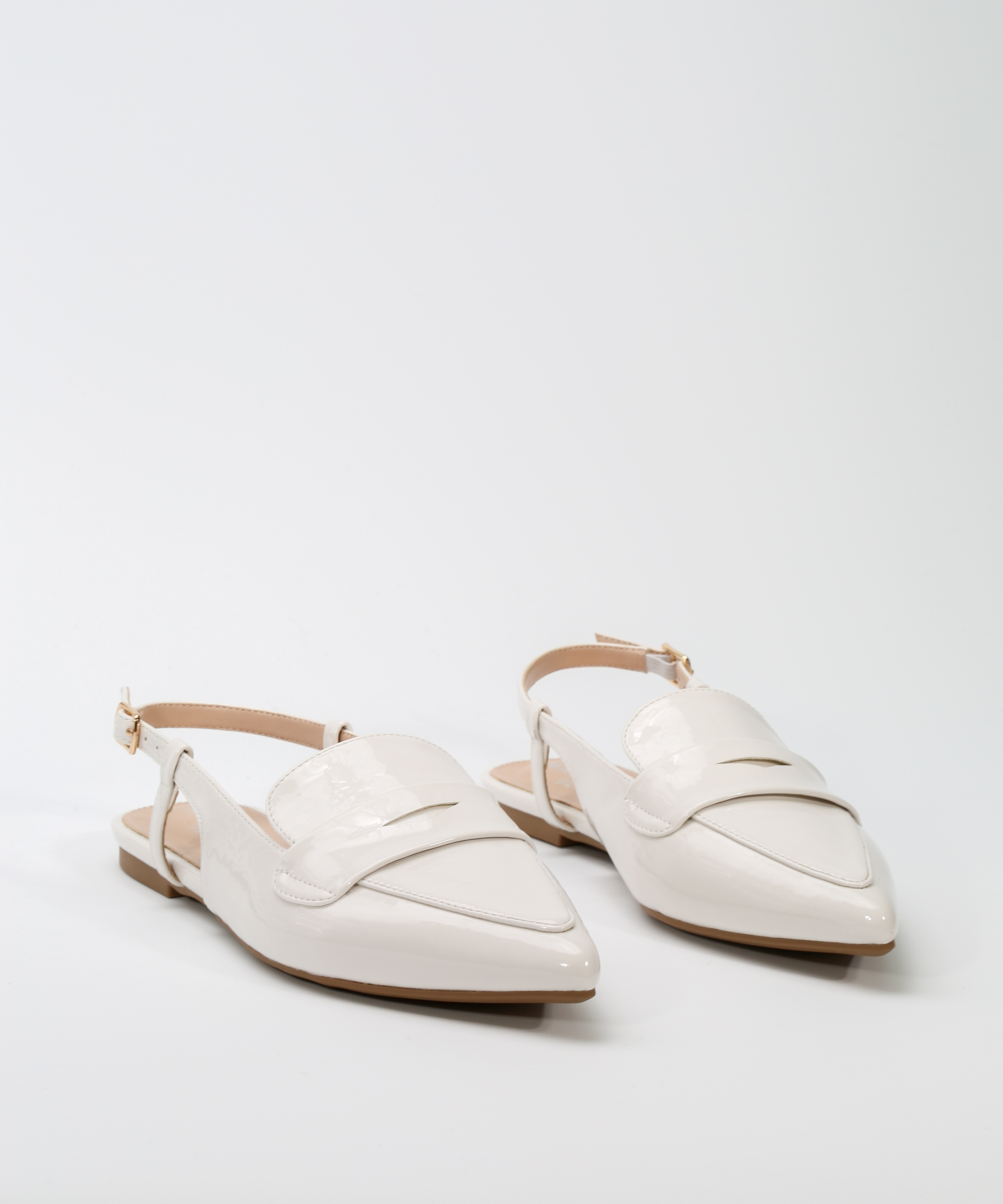 Zapatos destalonados image number null